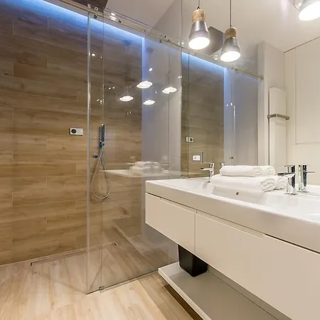 Expo Xxi Trade Pradzynskiego Serviced * Warsaw