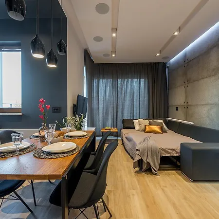 Apartment Expo Xxi Trade Pradzynskiego Serviced
