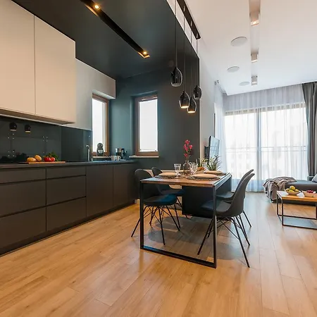 Expo Xxi Trade Pradzynskiego Serviced Apartman